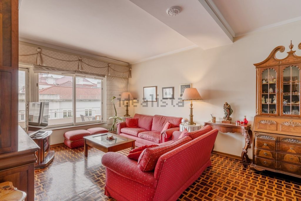 Appartement t4 à vendre – Rua Padre António Vieira, 8 b