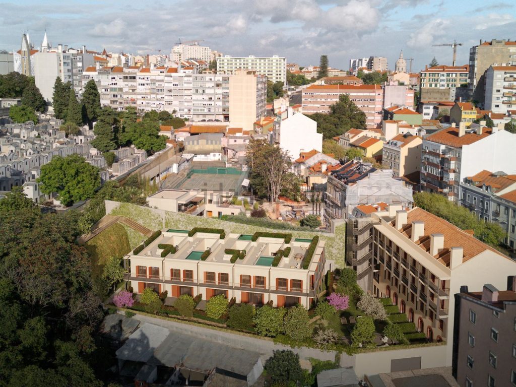 Duplex à vendre – Rua Possidónio da Silva, 25