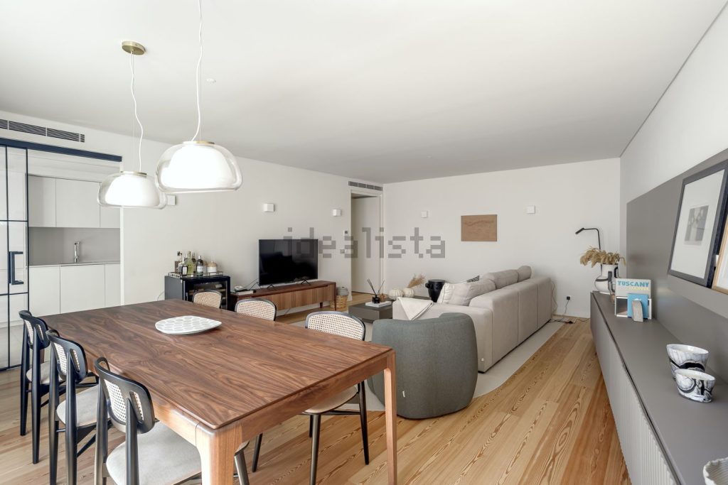 Appartement t3 à vendre – Rua Ferreira Lapa, 41