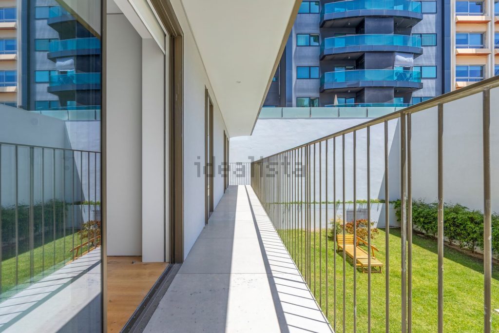 Duplex à vendre – Avenida Júlio Dinis, 7