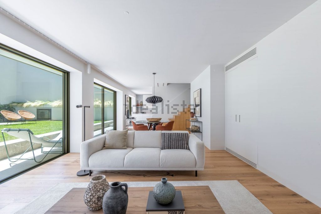 Duplex à vendre – Avenida Júlio Dinis, 7