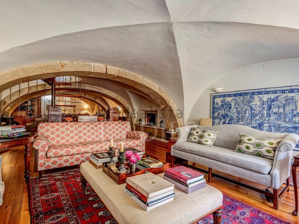 Appartement t3 à vendre – Rua de São João da Praça