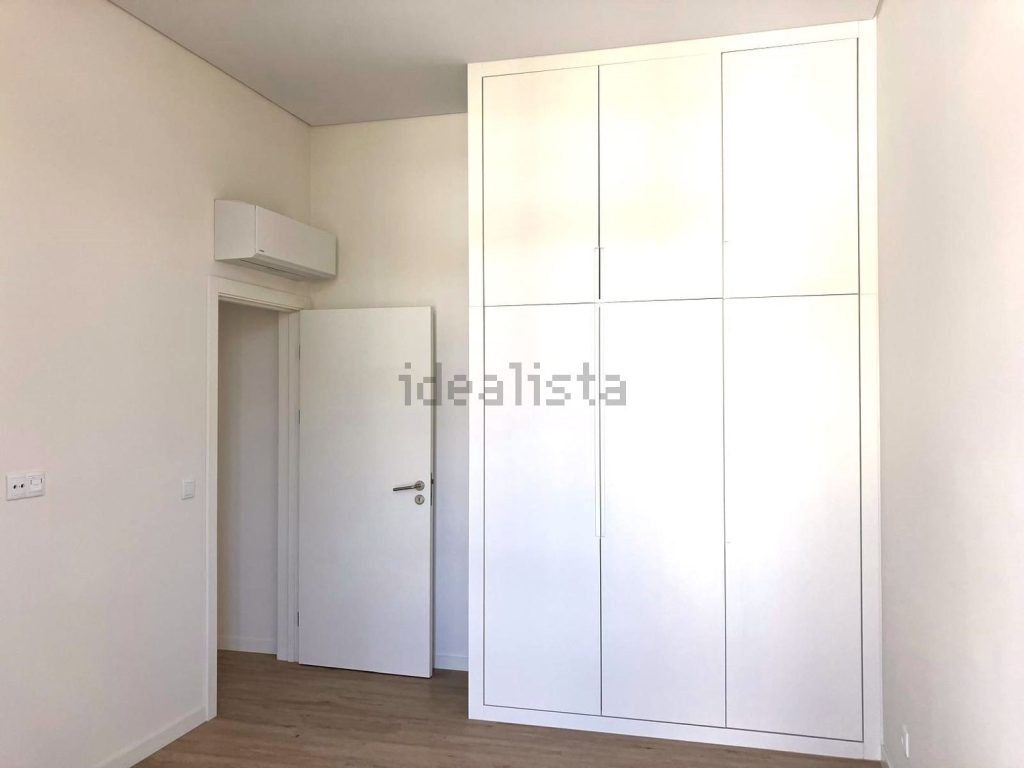 Appartement t1 à vendre – Rua Professor Sousa da Câmara, 170