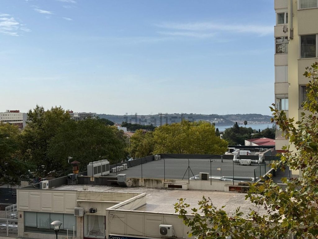 Appartement t4 à vendre – Avenida Doutor Mário Moutinho, 33