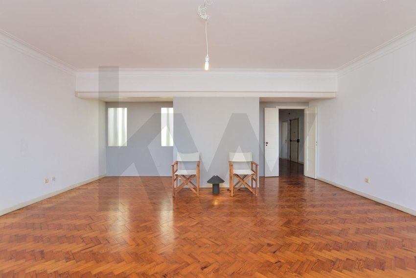Appartement t4 à vendre – Rua Domingos Sequeira