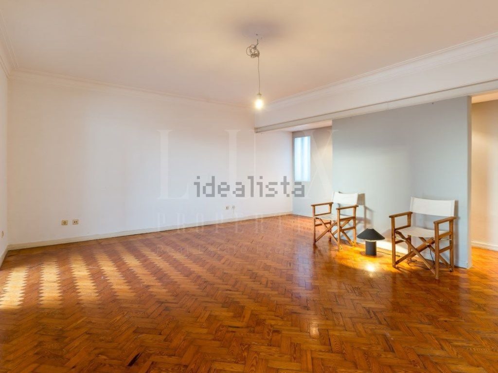 Appartement t4 à vendre – Rua Domingos Sequeira