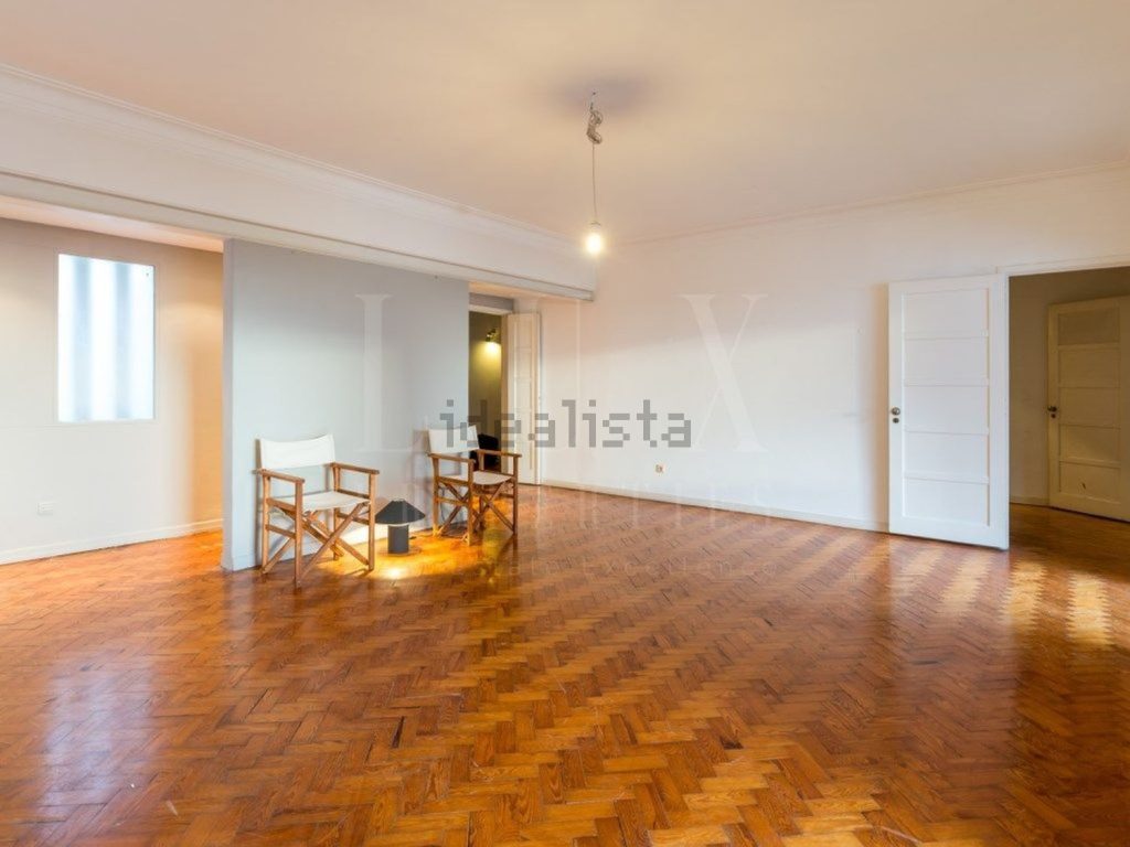 Appartement t4 à vendre – Rua Domingos Sequeira