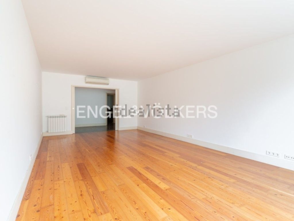 Appartement t3 à vendre – Rua da Bela Vista à Graça, 46