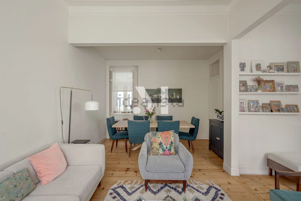 Appartement t3 à vendre – Rua Coelho da Rocha sans numéro